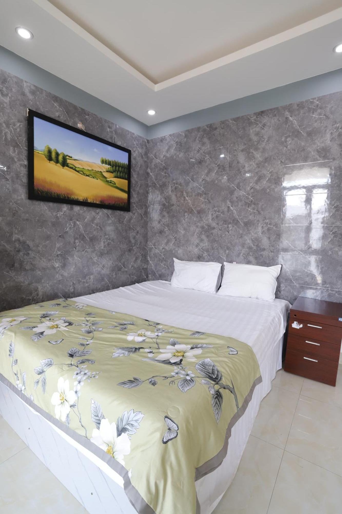 Hotel Tram Anh Nhon Trach Экстерьер фото